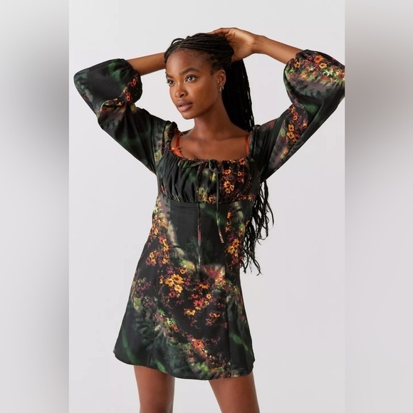 UO Vivienne Printed Long Sleeve Mini Dress, Green, Multiple Sizes, NWT - Picture 1 of 13